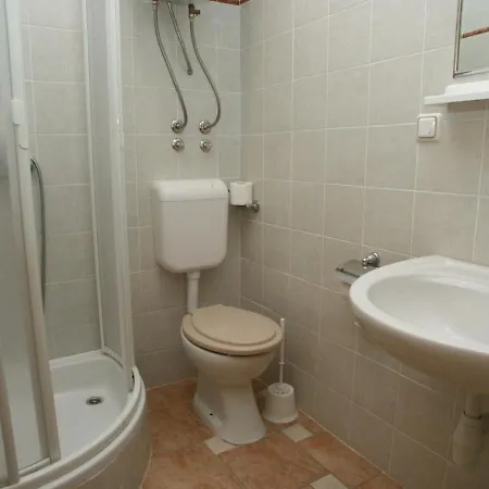 2354f Apartment